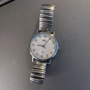 Vintage Timex Mens F9  Indiglo Easy Read